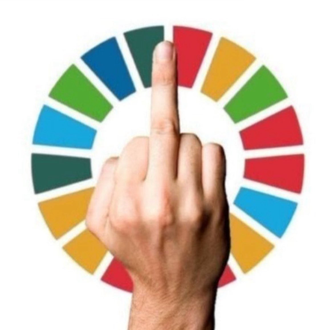 ChristineB56955's tweet photo. @triffic_stuff_ @RickF15194 The UK CAUSED their OWN PROBLEMS, when they decided to sell out their COUNTRY and CITIZENS to the WEF! Starmer can GFH! https://t.co/uWdSewfR83