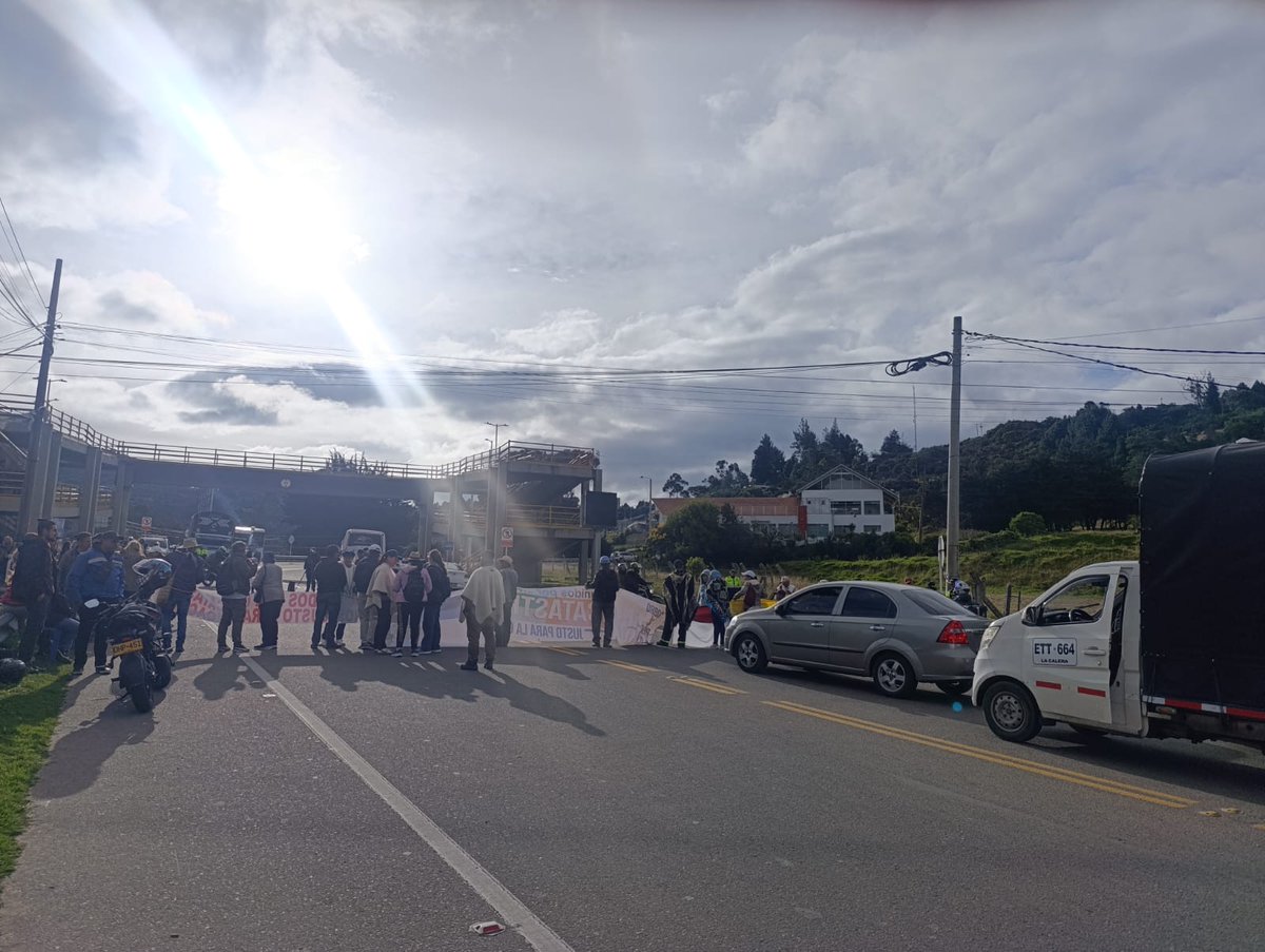 Perimetral Oriental de Bogotá tweet media