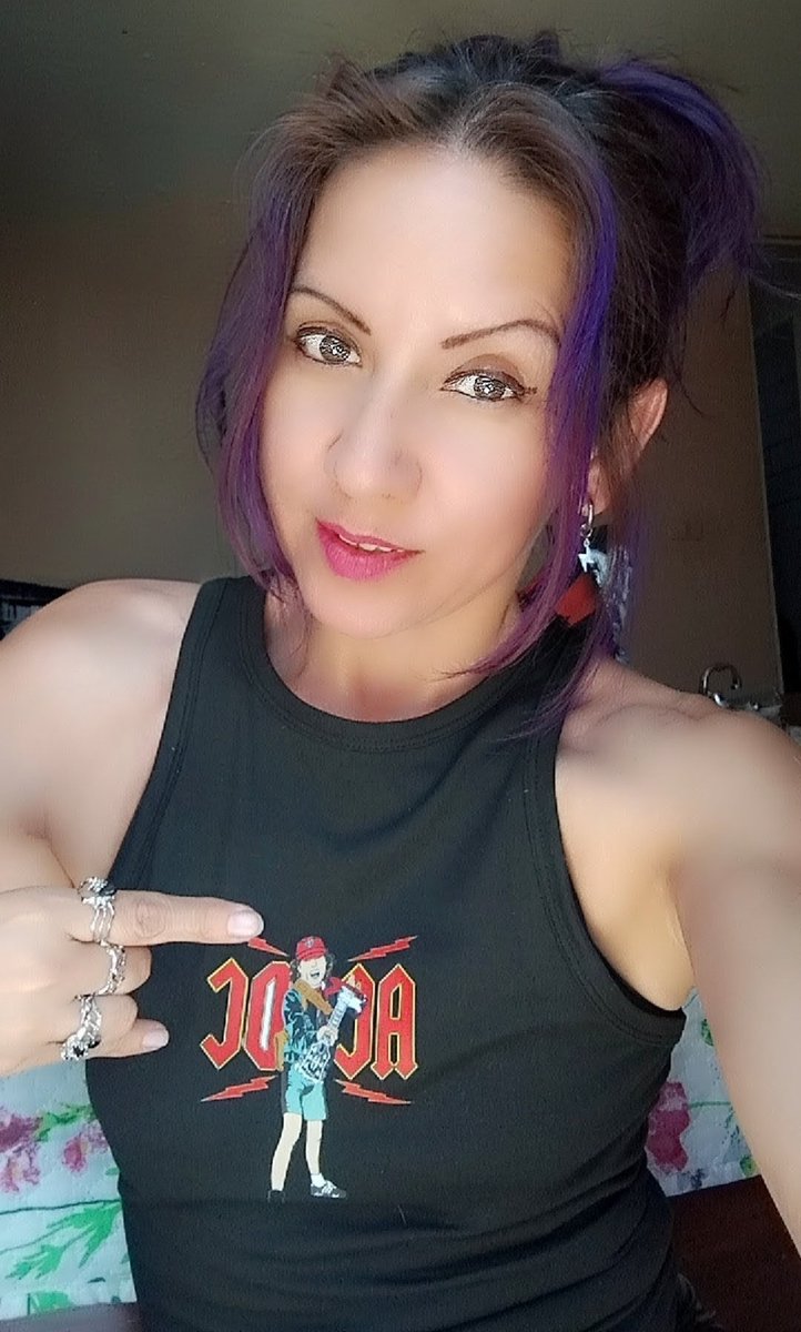domelyAmaro's tweet image. I  L🖤VE  #AngusYoung 🎸🤘🏼 
#ACDC ⚡