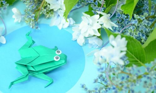 ＼#シモジマ　情報／💁‍♂️
🐸折り紙で作るカエルの折り方🐸
縁起物としても人気のカエルを折り紙で再現！

簡単な作り方からピョンピョン跳ねる仕掛けまで
楽しい折り方を紹介します👇
shimojima.jp/shop/pages/col…