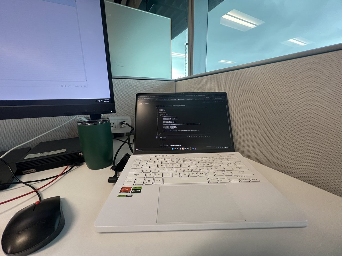 DanReut's tweet photo. Day 4 (yesterday was Day 3 😅).

Even during short breaks, I try to keep learning.

It’s not easy — but these small moments add up.

Just a few minutes here and there… still moving forward.

No shortcuts. Just focus on one thing at a time. https://t.co/gMKWJWwhvJ