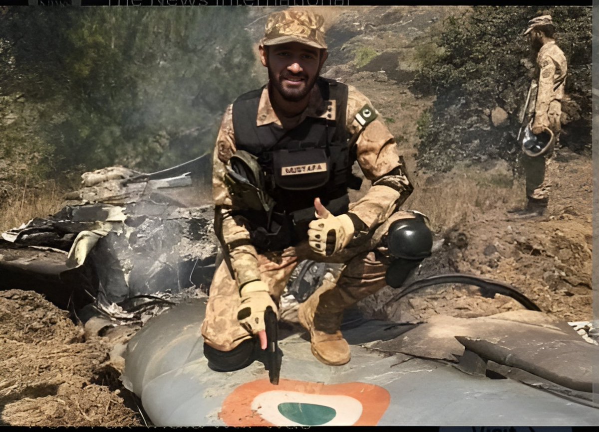 Iskoplu's tweet photo. @PulseGeo25562 @KhawajaMAsif Soon this will be recreated but with israeli flag instead of Indian https://t.co/kGdWO5MOIt