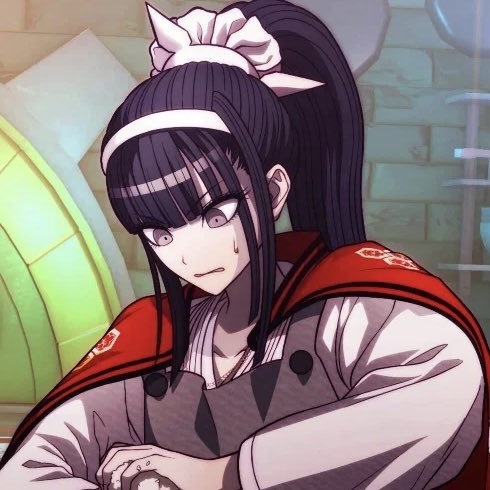 “Compacting this onigiri… Is more difficult than I expected…”
