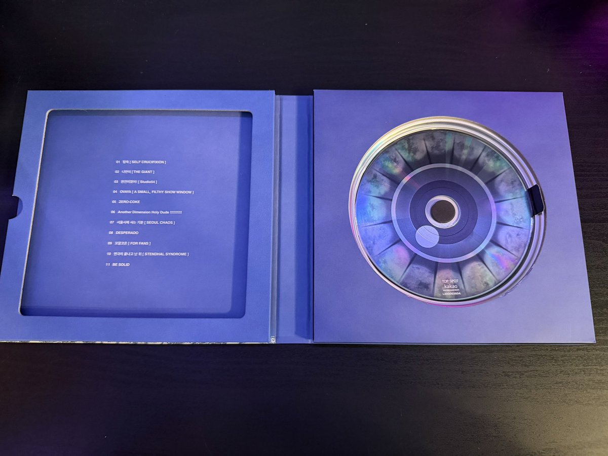 itsxJasmin's tweet image. The art in this Album is just amazing 🔥🔥🔥
I still can’t believe I got this version 🥹
MASTERPIECE 🫰🏻

@topspot_pic 

#TOP #TOPSPOT #anotherdimension #choiseunghyun #art