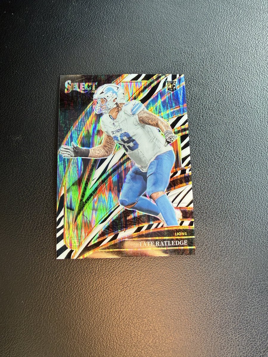 Contrariii's tweet photo. Anybody interested in this listing for 100$ or best offer @tateratledge22 @SportsCardInv https://t.co/LdjLCxPDjp
