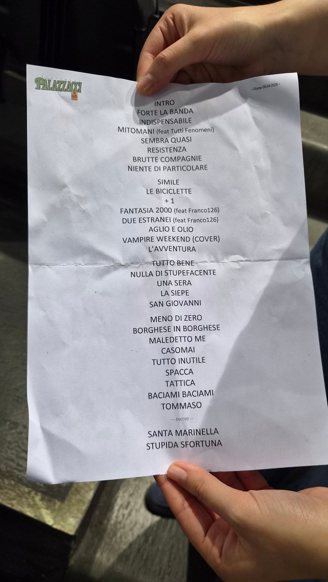 ansa007's tweet photo. Roma fulminata...la scaletta!
#calcinacci #palazzacci #fulminacci
(Prego!) https://t.co/wubad4rUso