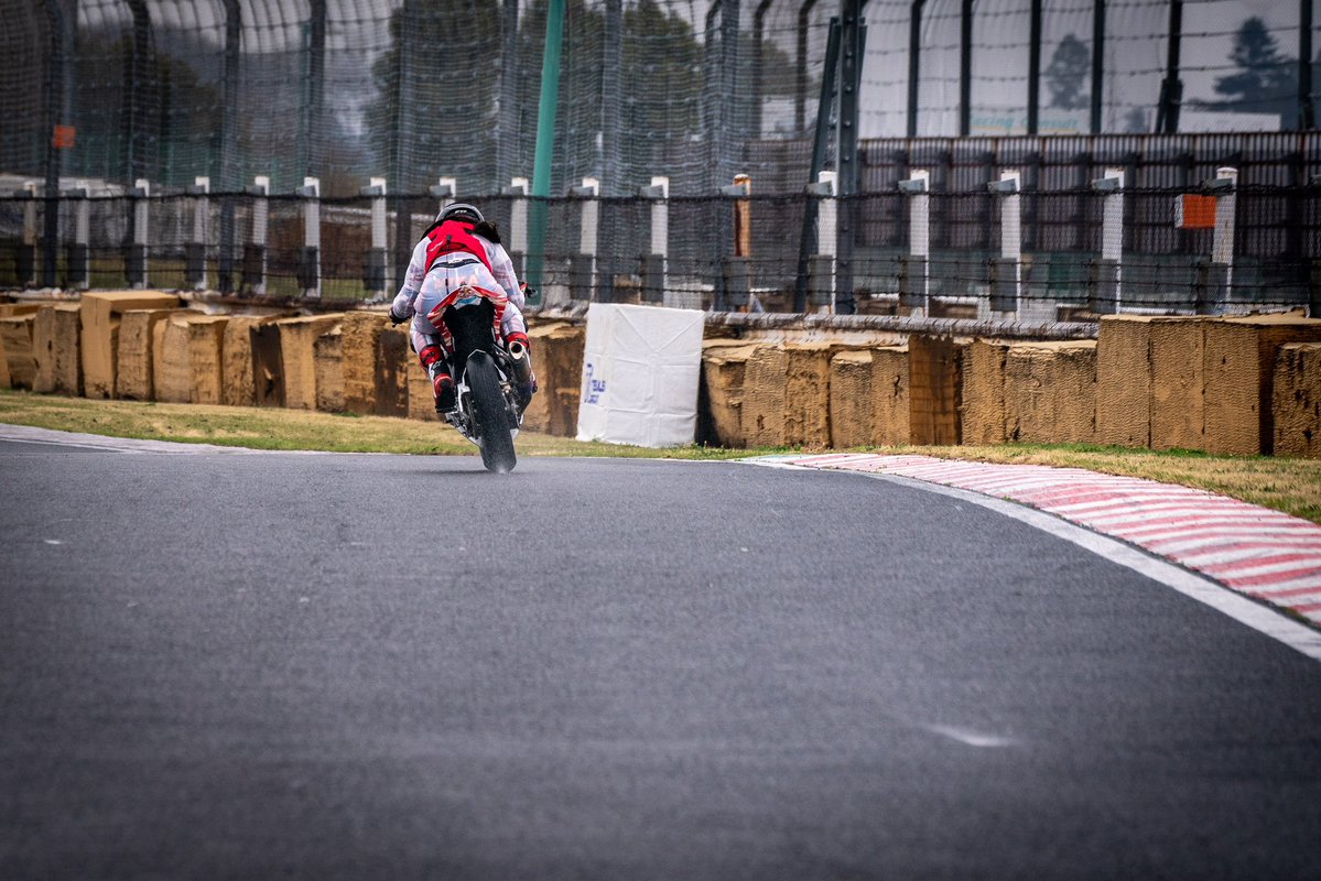 みか🕊‎🌸#33 CBR250RR tweet media