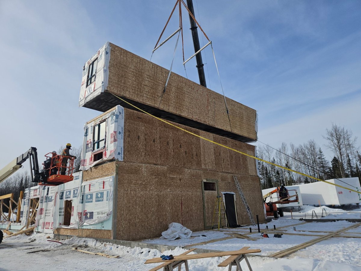 MasterBUILTltd's tweet photo. We’ve reached an exciting milestone at Microtel Matagami – the first modules are in place! 
 
#Matagami #HotelConstruction  #NorthernQuebec https://t.co/JtjWiv4pSS