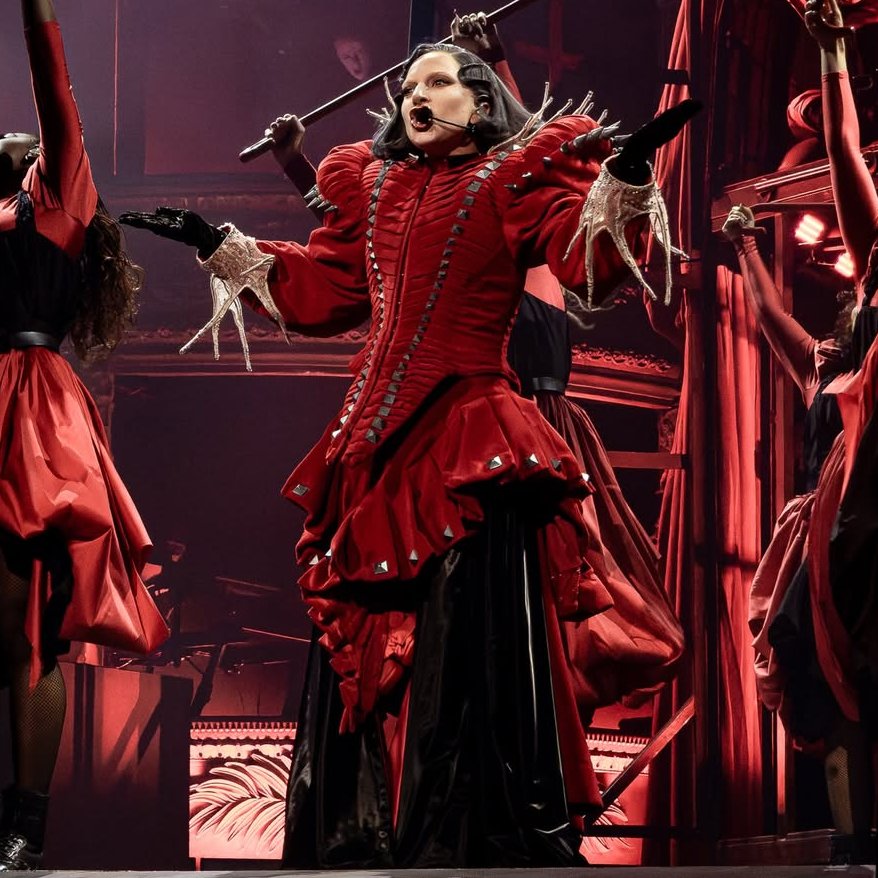 RDT Lady Gaga tweet media