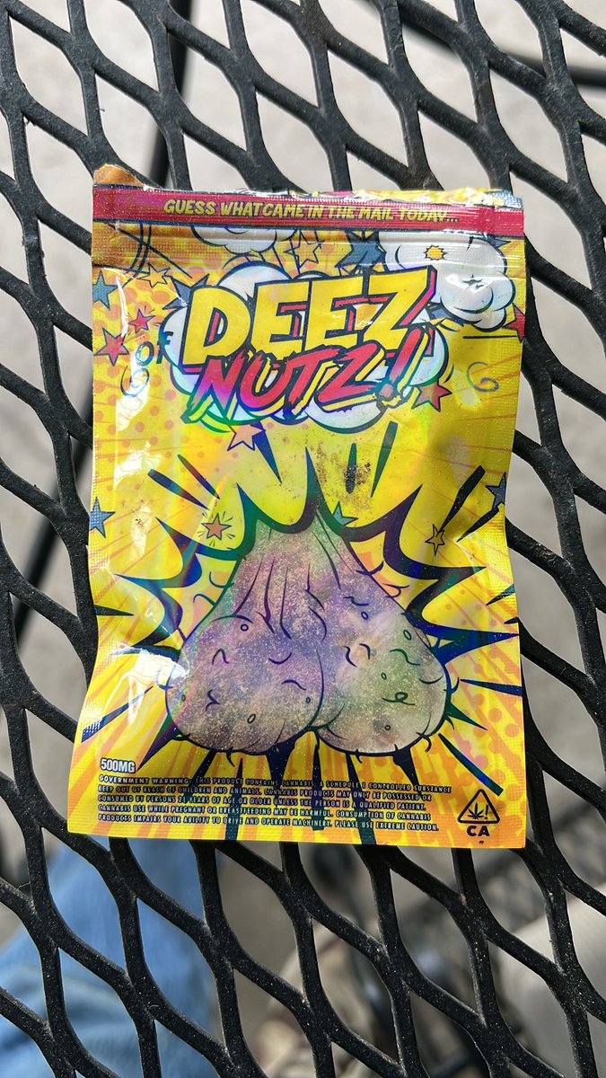 Captaindookie24's tweet photo. found my moms edibles from 2016 https://t.co/Cgsm0nVwIS
