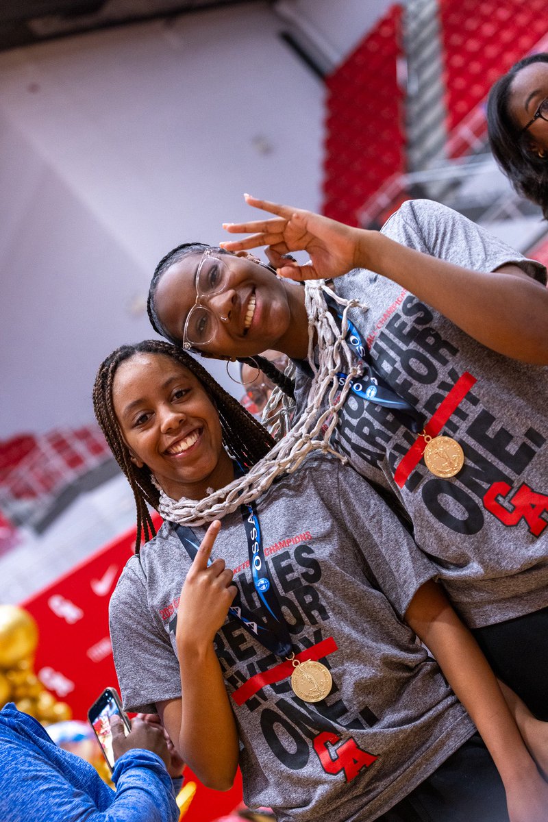 LadyTitans_BB's tweet photo. What a night celebrating our Lady Titans! ❤️🏀

Huge thanks to Alexis Young @OKCFOX for bringing the energy as emcee, and to Mayor Dukes for declaring April 8, 2026 as Lady Titans Day in MWC. 

From cutting down the nets to honoring our alumni, it was a night to remember. https://t.co/hJFzfXU4XF