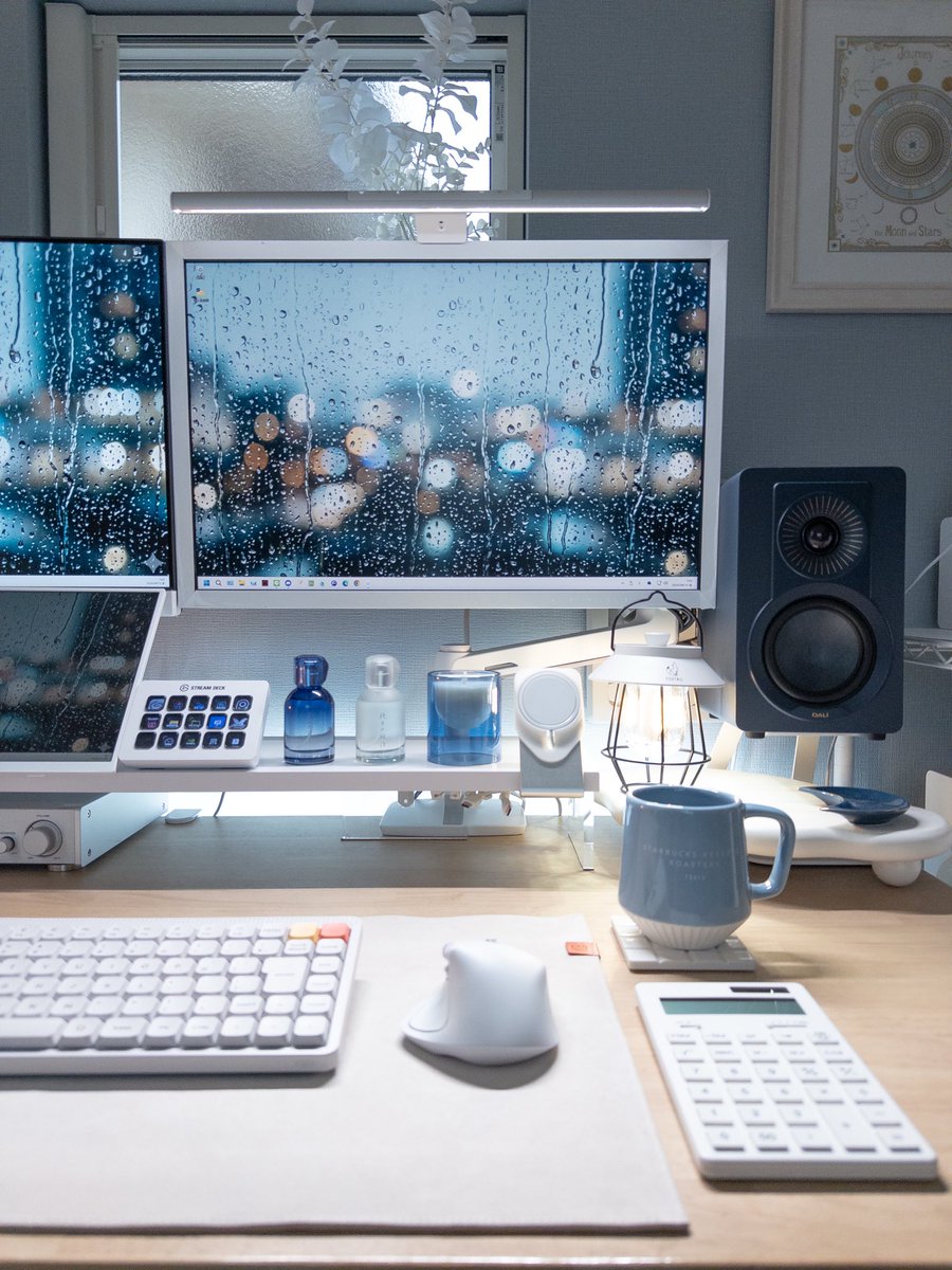 mano_desk's tweet image. GM☁️☔️

#desksetup