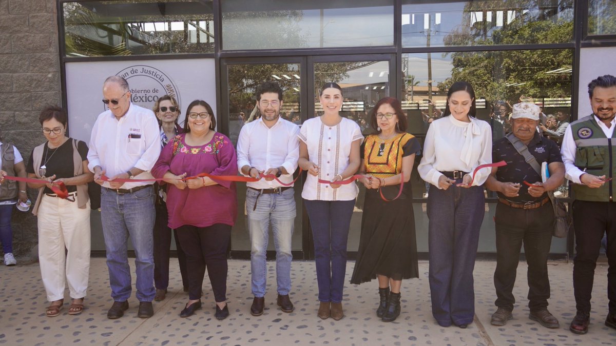 marathb's tweet photo. En cumplimiento del compromiso 63 del Segundo Piso de la #Transformación, hoy participé en la inauguración del Centro de Atención Integral para Trabajadores Agrícolas de #SanQuintín, que brindará de manera directa servicios, programas y acceso a los derechos en el trabajo del Gobierno de México a las y los jornaleros y sus familias.

Entre las acciones que impulsa la @STPS_mx destacan la implementación del Certificado Laboral para la Agroexportación, así como la asesoría y vinculación laboral.