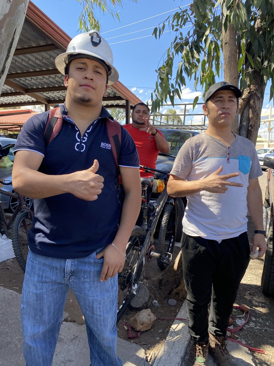 Frenteseccio62's tweet photo. 🔉La unidad en el distrito Fresnillo es la base de nuestra estabilidad laboral. Con el respaldo y liderazgo de nuestro secretario general nacional don @CarlosPavonC , seguimos fortaleciendo el compromiso de defender nuestros derechos.
#Unidad #Fresnillo #EstabilidadLaboral https://t.co/Cb8781NEye
