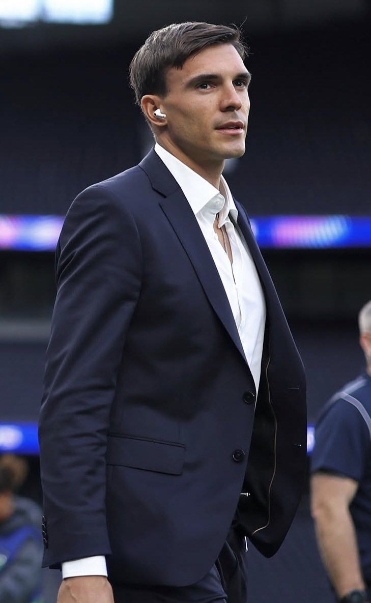 spursangela1's tweet image. You’ve got to be absolutely kidding me…#JoãoPalhinha’s aura gives ‘aura’ a bad name!🥹😍#NeverFallInLoveWithALoanPlayer #TooLate @SpursOfficial🤍#COYS!🫶🏻