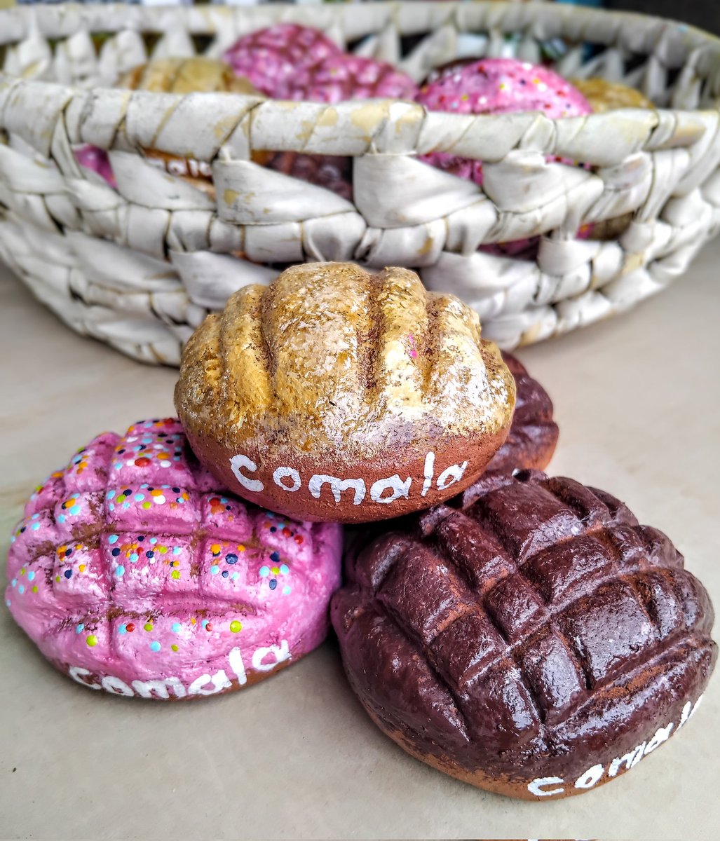 ManuelitoAAA's tweet photo. ¿Ya tienes tu "pisapan" del El Palomar de las Plumas Gordas?

Artesanía comalteca, elaborada en barro y pintada a mano. 
Uso decorativo o pisapapeles.

Ven por la tuya en la Feria del Ponche, Pan y Café Comala https://t.co/B30hHaPbOE