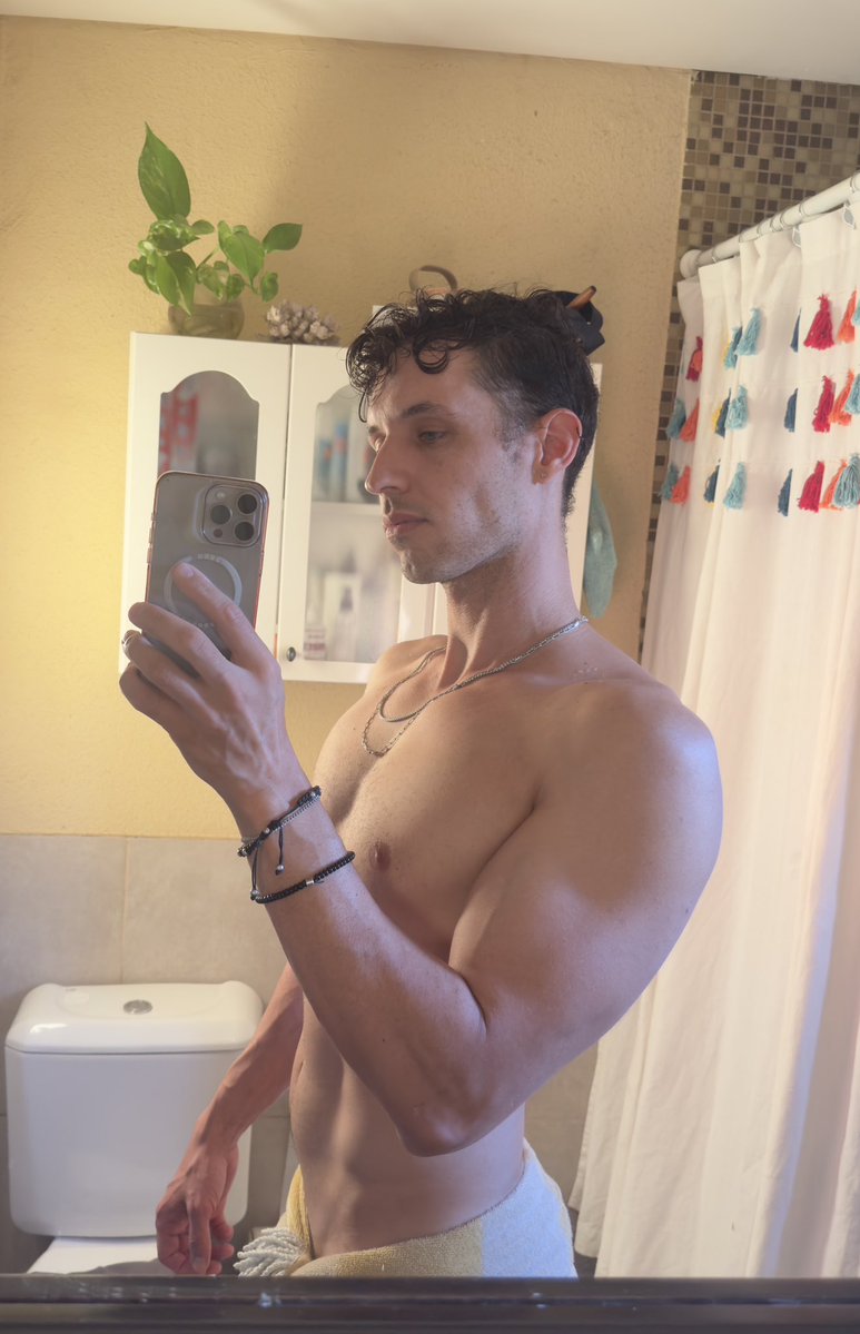 Norman Bates tweet media