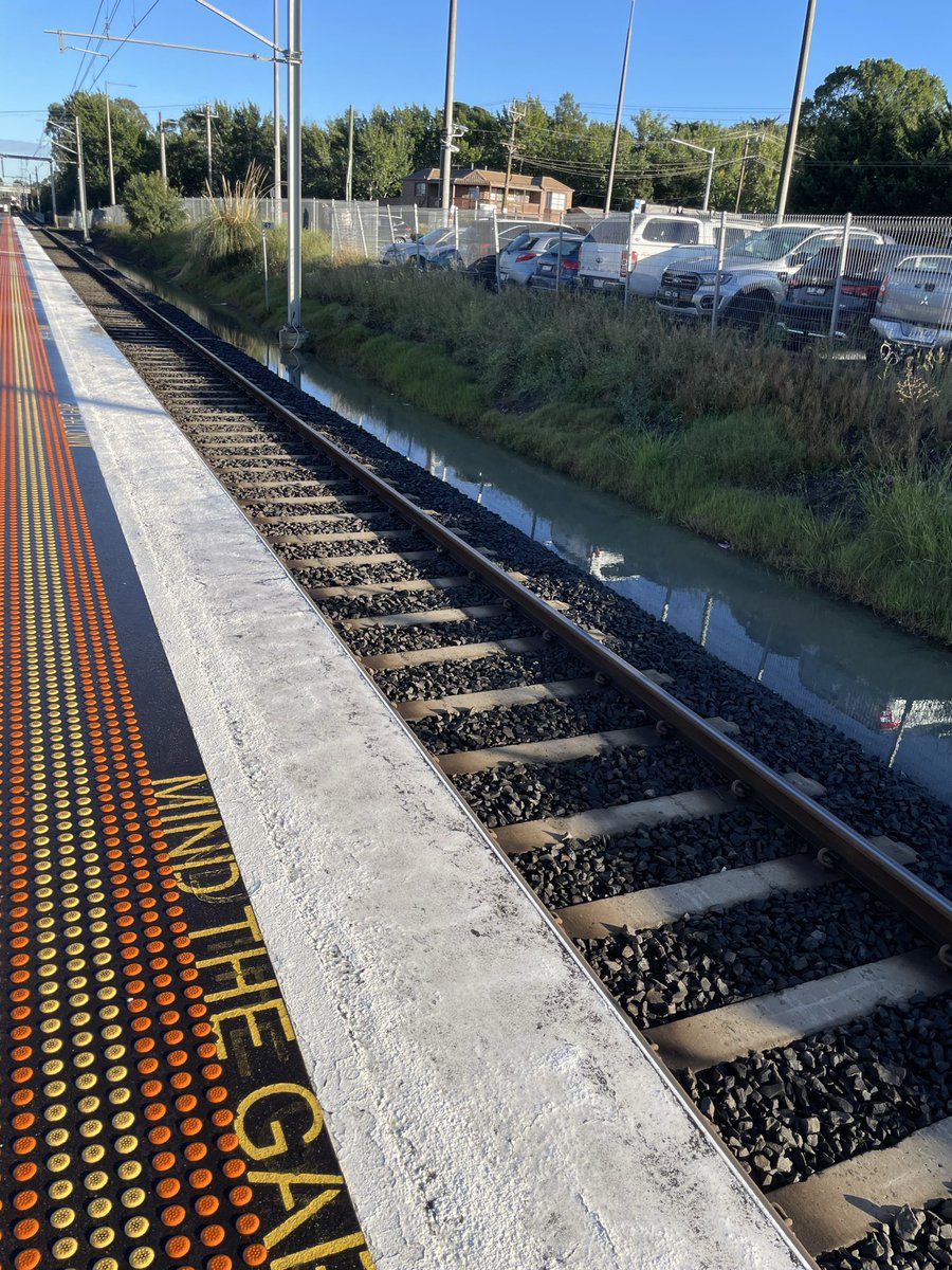 deendilan's tweet photo. @metrotrains How it is going..
Complaint id: 2026/132647 raised Nov ‘25
Snap raised Jan ‘26
https://t.co/k2yB8mV8w9 https://t.co/cCVjp7AMZ3