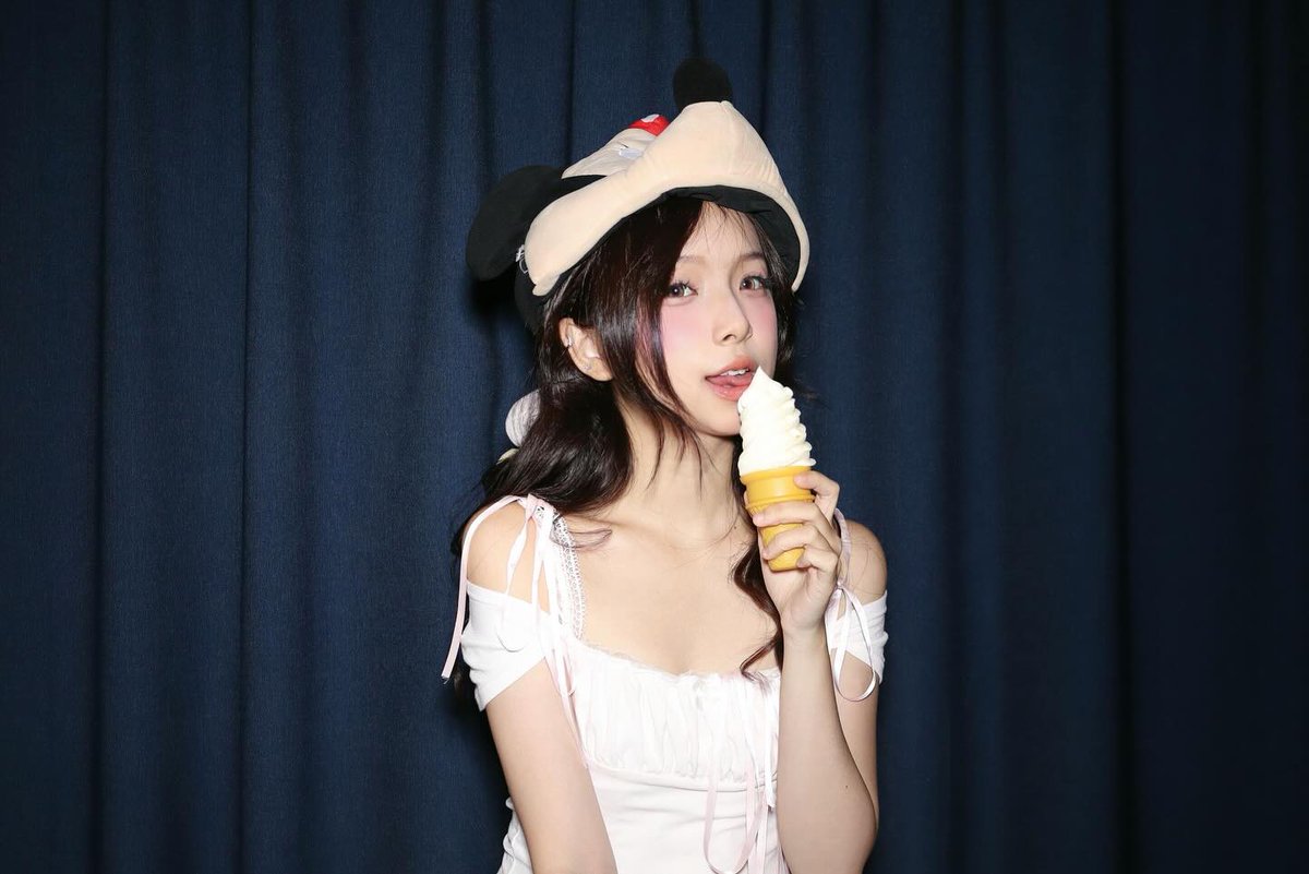 Elena Oliveira tweet media