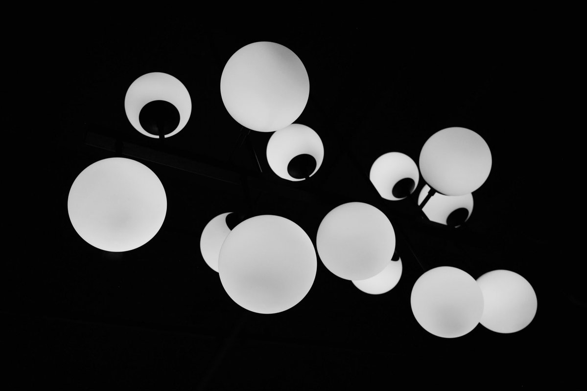 Will2PhotoWell's tweet image. “Cafe Lamps”
Espresso Town
Seattle, WA

#minimalism