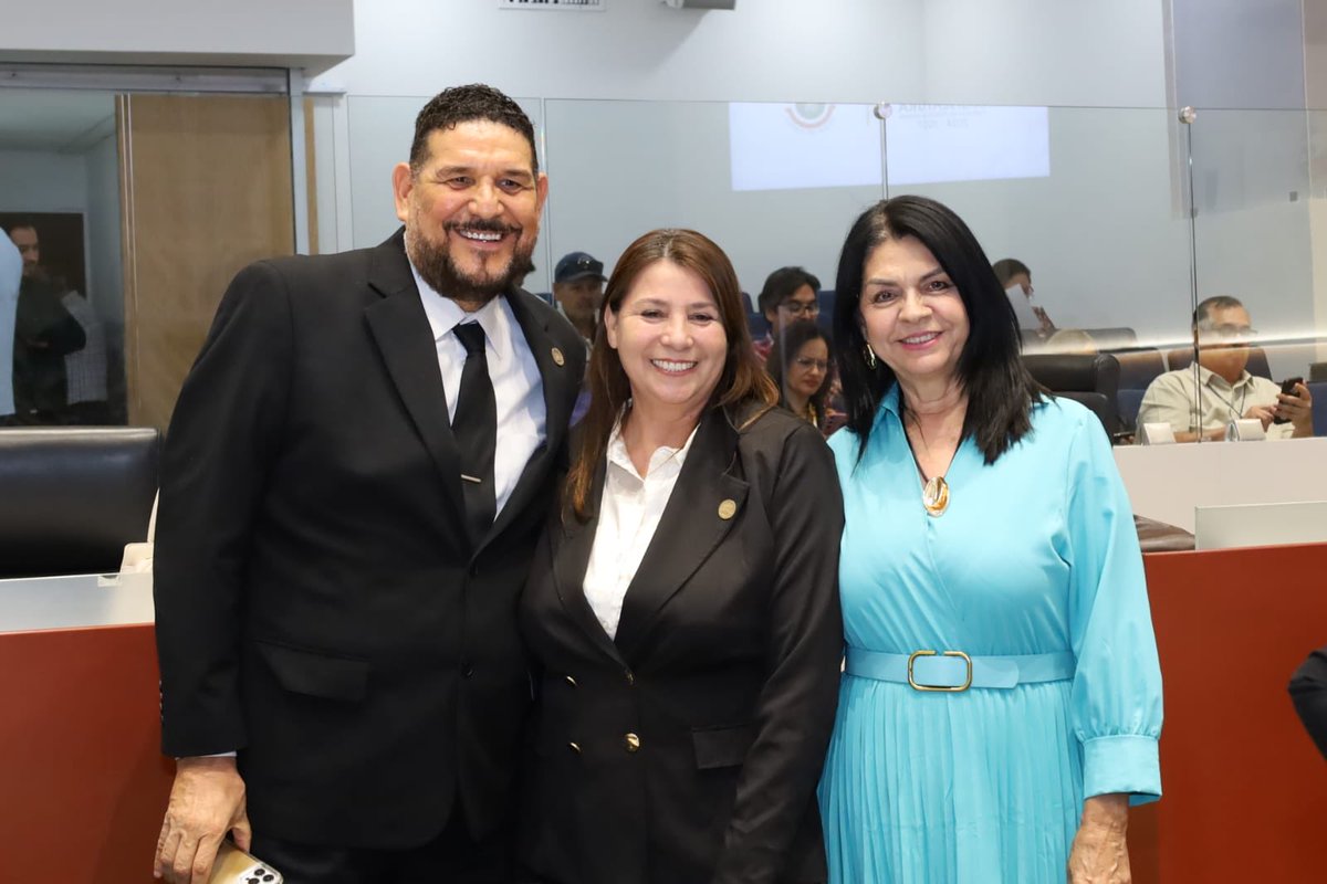 jcnavarroc's tweet photo. Hoy, en sesión, dimos un gran paso a la democracia al aprobar el “Plan B” contenido en la minuta constitucional impulsada por la presidenta Claudia Sheinbaum, como parte del proceso de transformación que vive nuestro país. https://t.co/VLxghLLXES