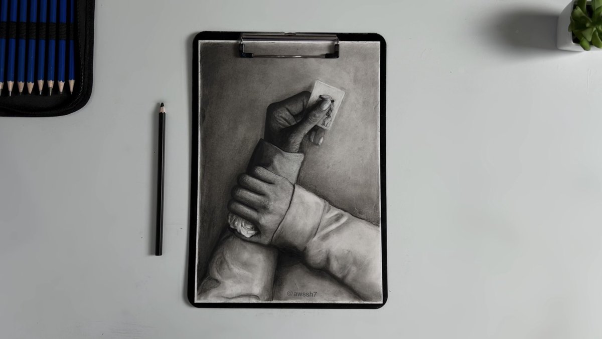 awssh7's tweet photo. @awssh77 ريماسترد لـ الرسمة👩🏻‍🎨🖤 https://t.co/IU9ovWPCl6