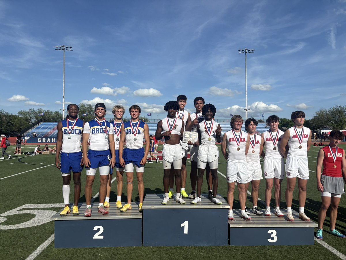 BrockTrackField's tweet photo. Varsity 4x2 2nd place and Area qualifier! @Hibbler2Charles @KerrJett5 @CasenC_04 @colt_matlock! https://t.co/OiFA5Geszy