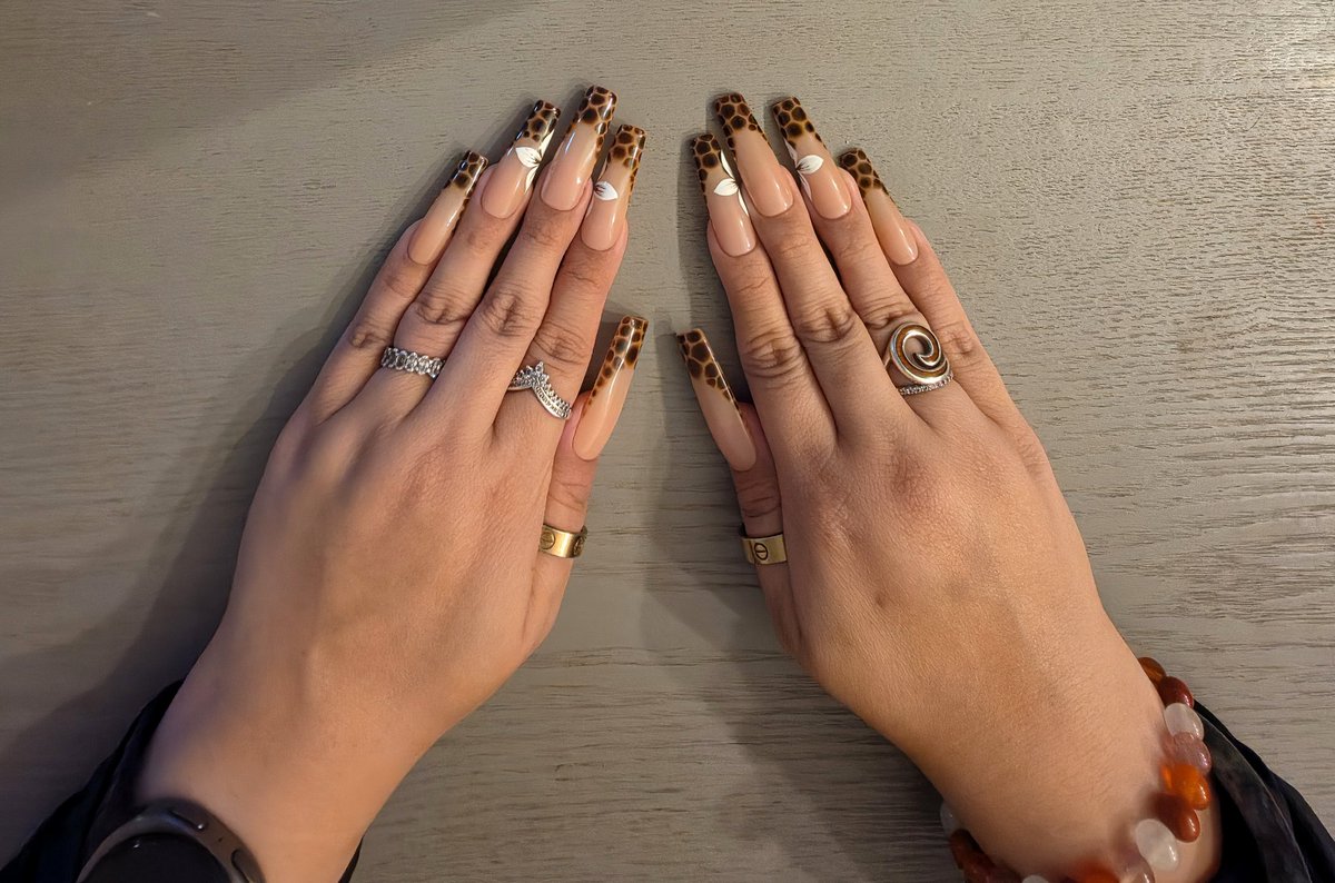 Courtney 🌺 tweet media