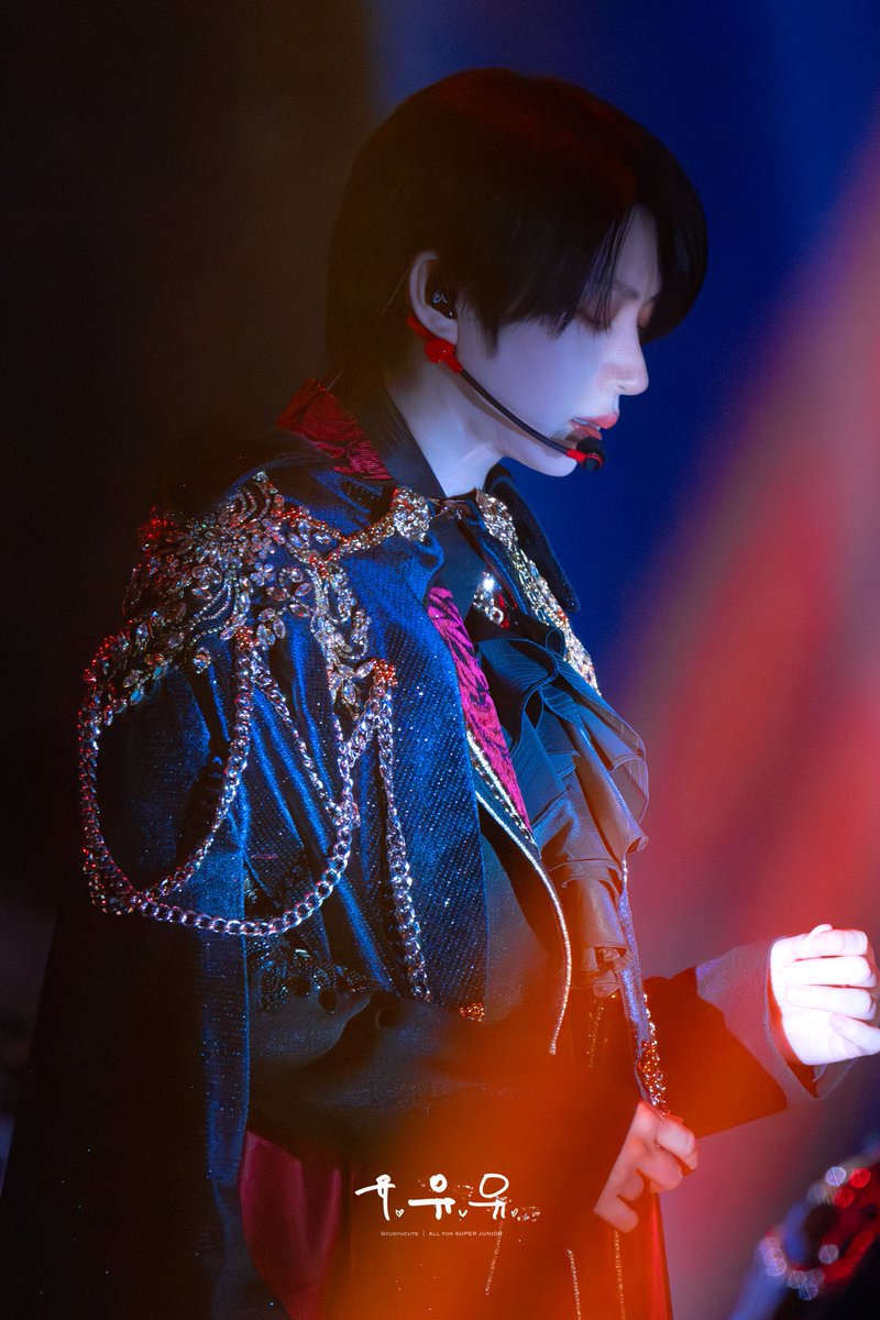 260404 슈퍼쇼10 앙콘

🎨

#SUPERJUNIOR 
#HEECHUL #희철 
#SUPERSHOW10 #SUPERSHOW10_SJCORE