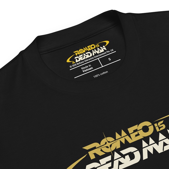 IGNJapan's tweet image. 『ROMEO IS A DEADMAN』でも圧倒的な存在感を放つ「ベンジャミン」を刻んだ、IGN STORE限定コレクション。
前後両面にデザインを施した、ここでしか手に入らない1枚です。

ignstore.jp/shop/products/…
#ROMEOISADEADMAN #須田剛一 #GhM #IGNJAPANSTORE