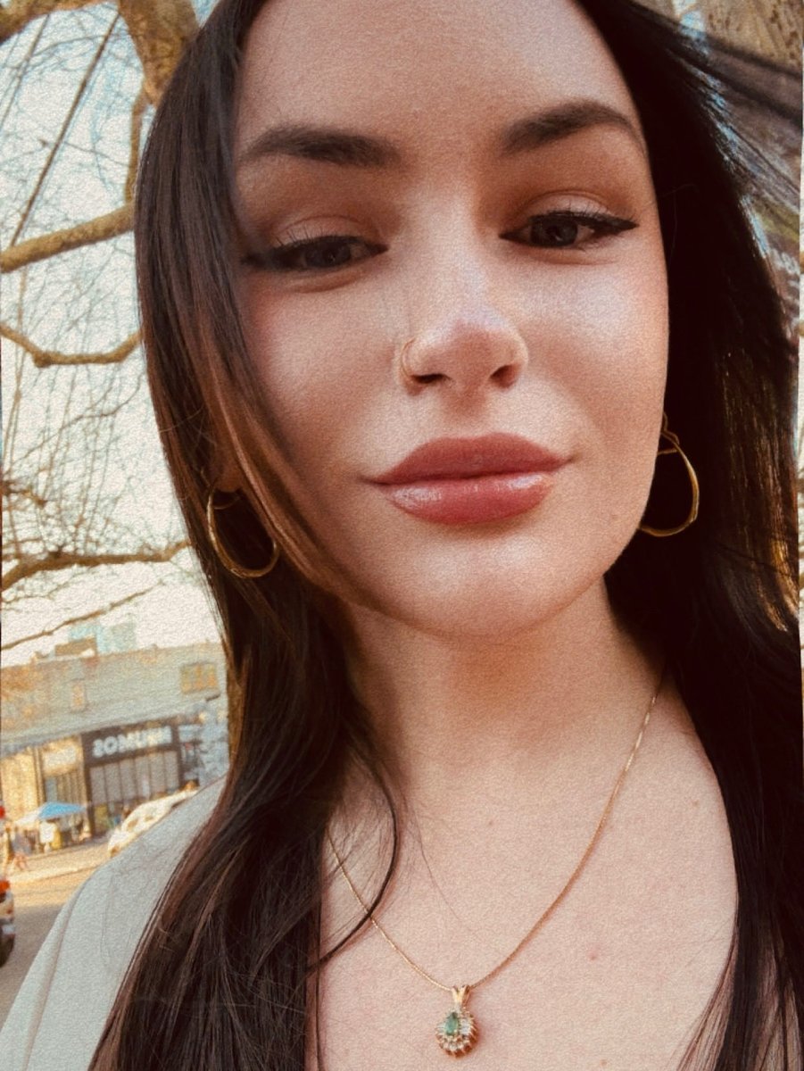 MaybeLisaXX's tweet photo. ✨ https://t.co/iP4RDJZAaS