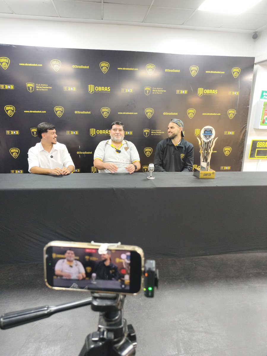 Uno Contra Uno 🏀 #UCUPlay tweet media