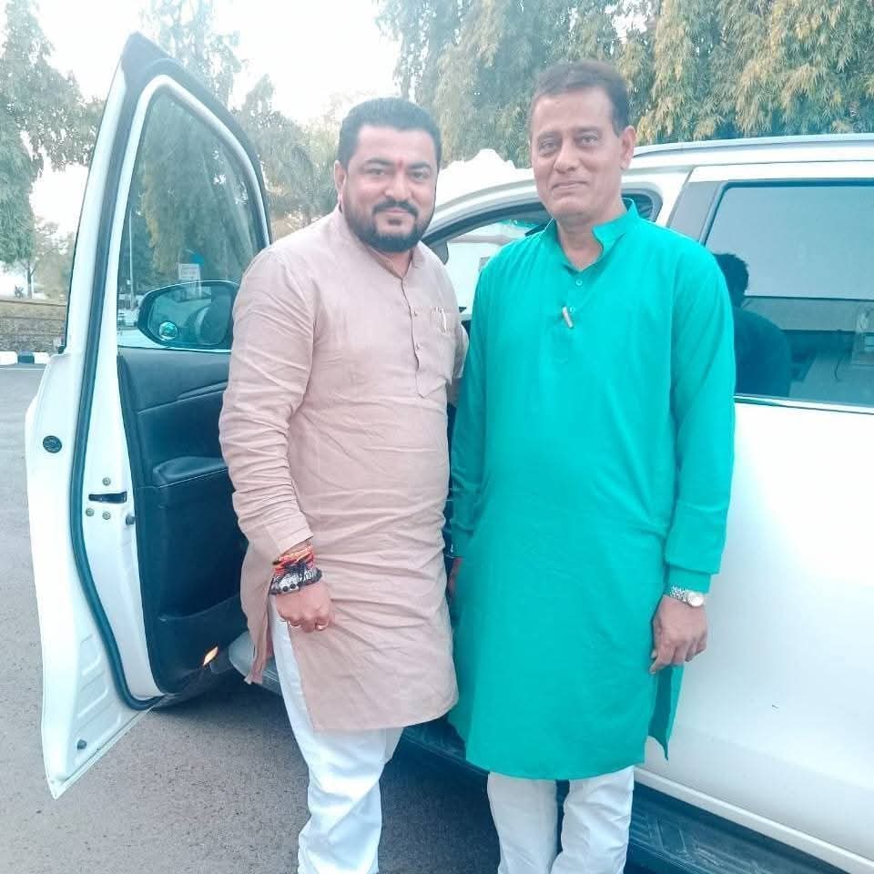 ગુજરાત પ્રદેશ ભાજપ ઉપાધ્યક્ષ તથા જુનાગઢ જીલ્લાના લોકલાડીલા યુવા સાંસદ #શ્રી_રાજેશભાઈ_ચુડાસમા ને જન્મદિવસની ખુબ ખુબ શુભેચ્છાઓ સાથે શુભકામનાઓ પાઠવું છું 💐🎂
સોમનાથ દાદા આપને ઉત્તમ સ્વાસ્થ્ય,સમૃધ્ધિ તથા દીર્ઘાયુ પ્રદાન કરે એવી પ્રાર્થના..! Rajesh Chudasama