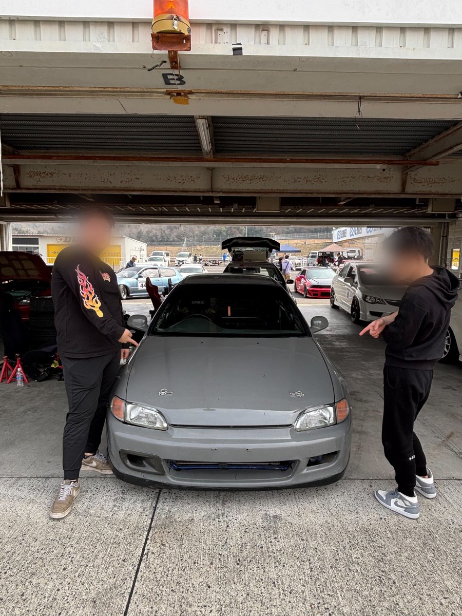 楽しいだけの人生はつまらない。
何かあるからこそ人生を感じる。
シビックって車がとにかく好き。
自分が死ぬ間際絶対に今が楽しかったなって思える位今が楽しい。
“環境”は周りが造る物じゃなくて自分自身が造る物だと常に思ってる。
“人を変えるよりはまず自分が変わる所から”