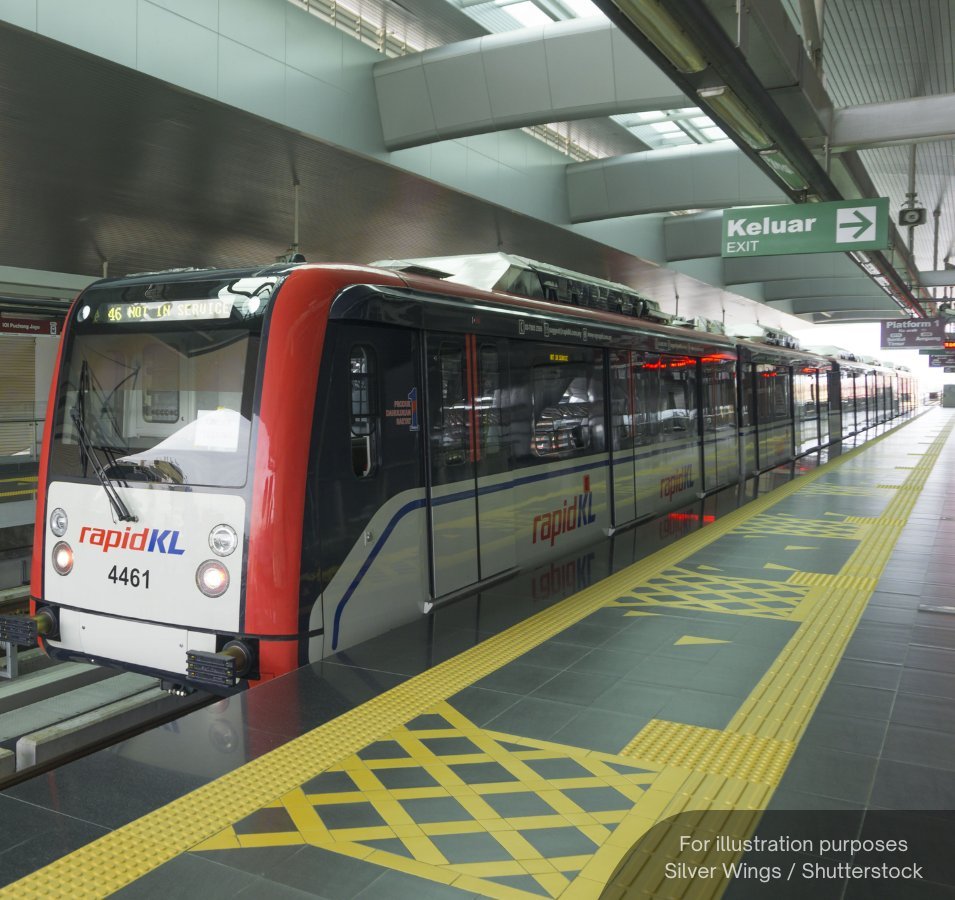 NewsBFM's tweet photo. The Ampang/Sri Petaling LRT line is running on modified service after a track switch failure at Chan Sow Lin, with Ampang-bound trains turning back at the station at around 6-minute intervals.

Rapid Rail says passengers must transfer at Chan Sow Lin depending on direction, while Sentul Timur–Putra Heights services continue as normal.
