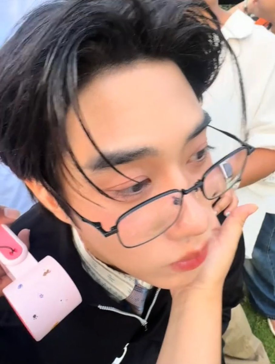 พูลิน tweet media