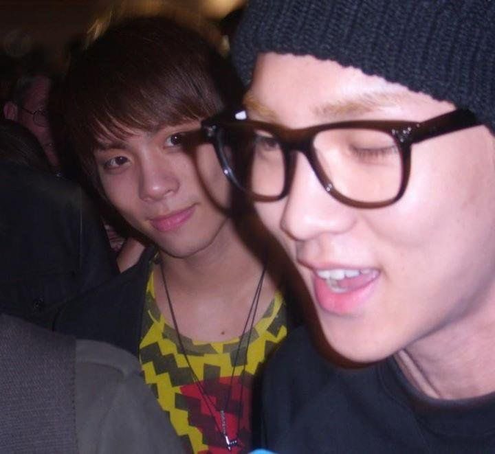 AwkwardShinee tweet picture