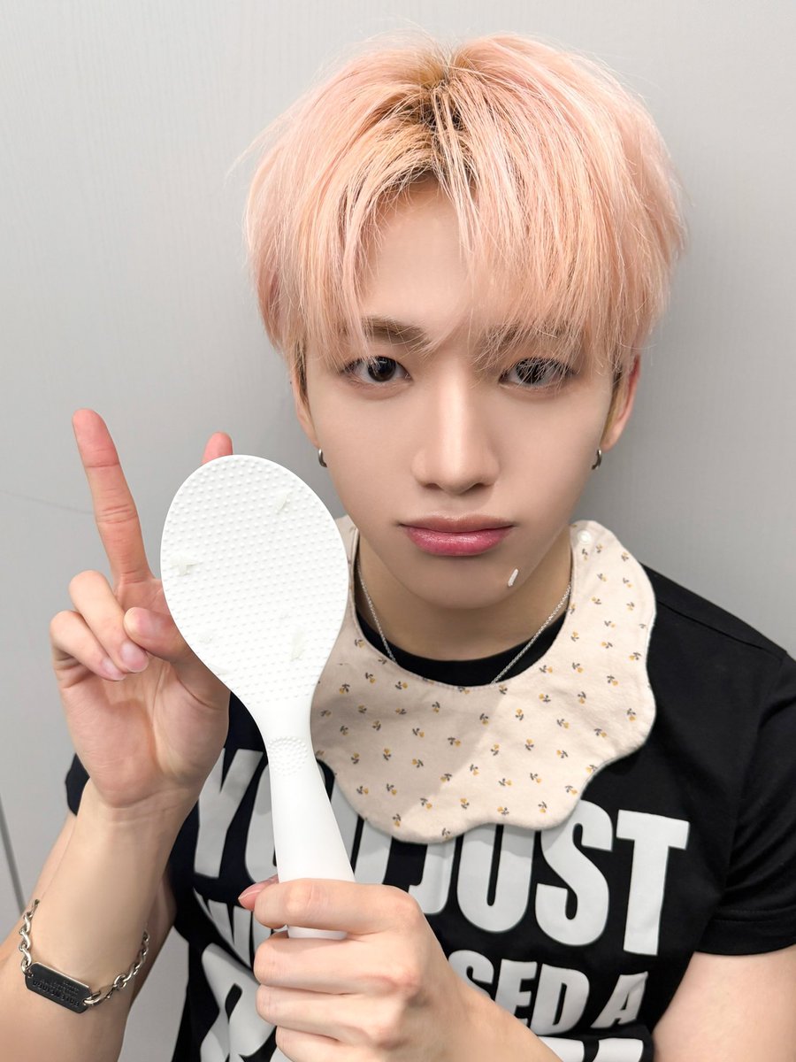 . ☘︎ . tweet media