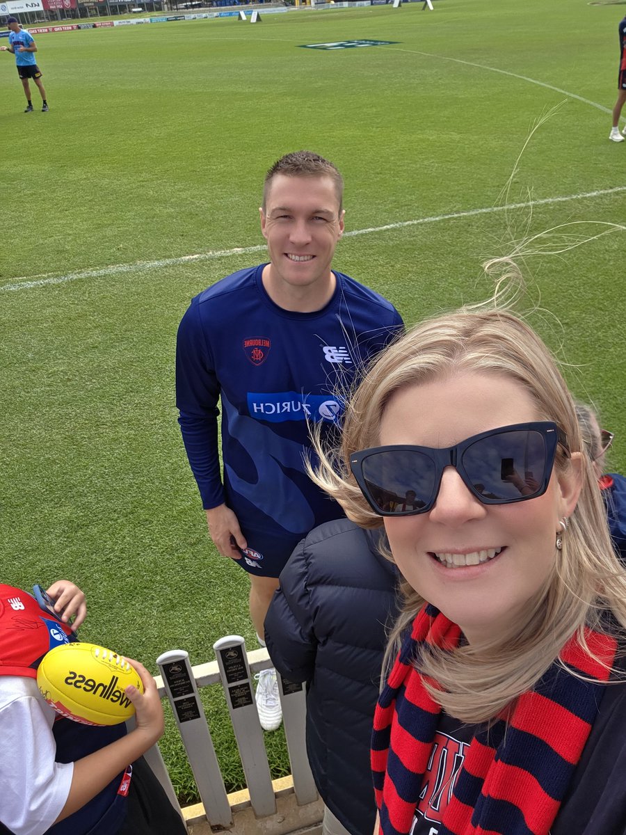 Stacey❤💙 tweet media
