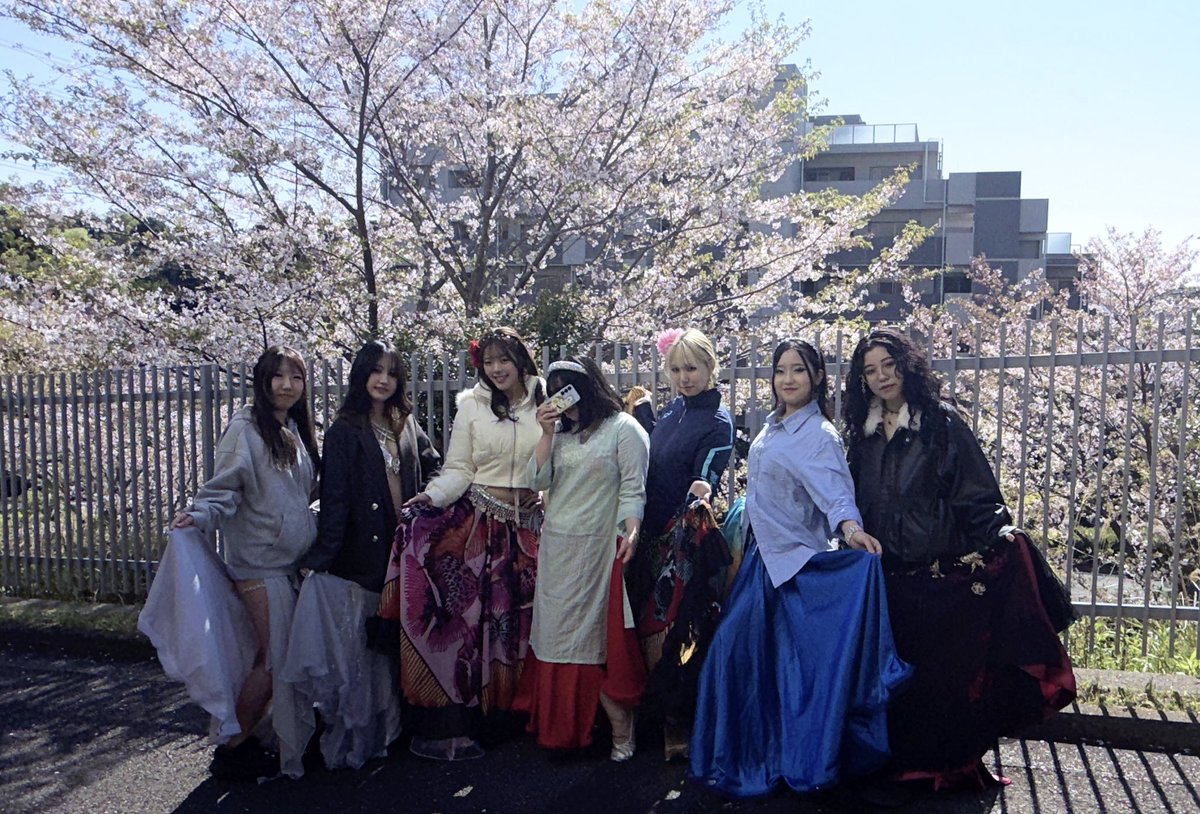 JAMIL_ferris's tweet photo. こんにちはJAMILです🌸

先日はフェリスステージをご覧いただき、ありがとうございました🤍✨興味を持ってくださった方がいらっしゃいましたらとても嬉しいです🫶🏻

踊りを見られなかった方も、見てくださった方も、ぜひ一度体験会にお越しください！
⁡
 #春からフェリス https://t.co/yZTIKRg1m1