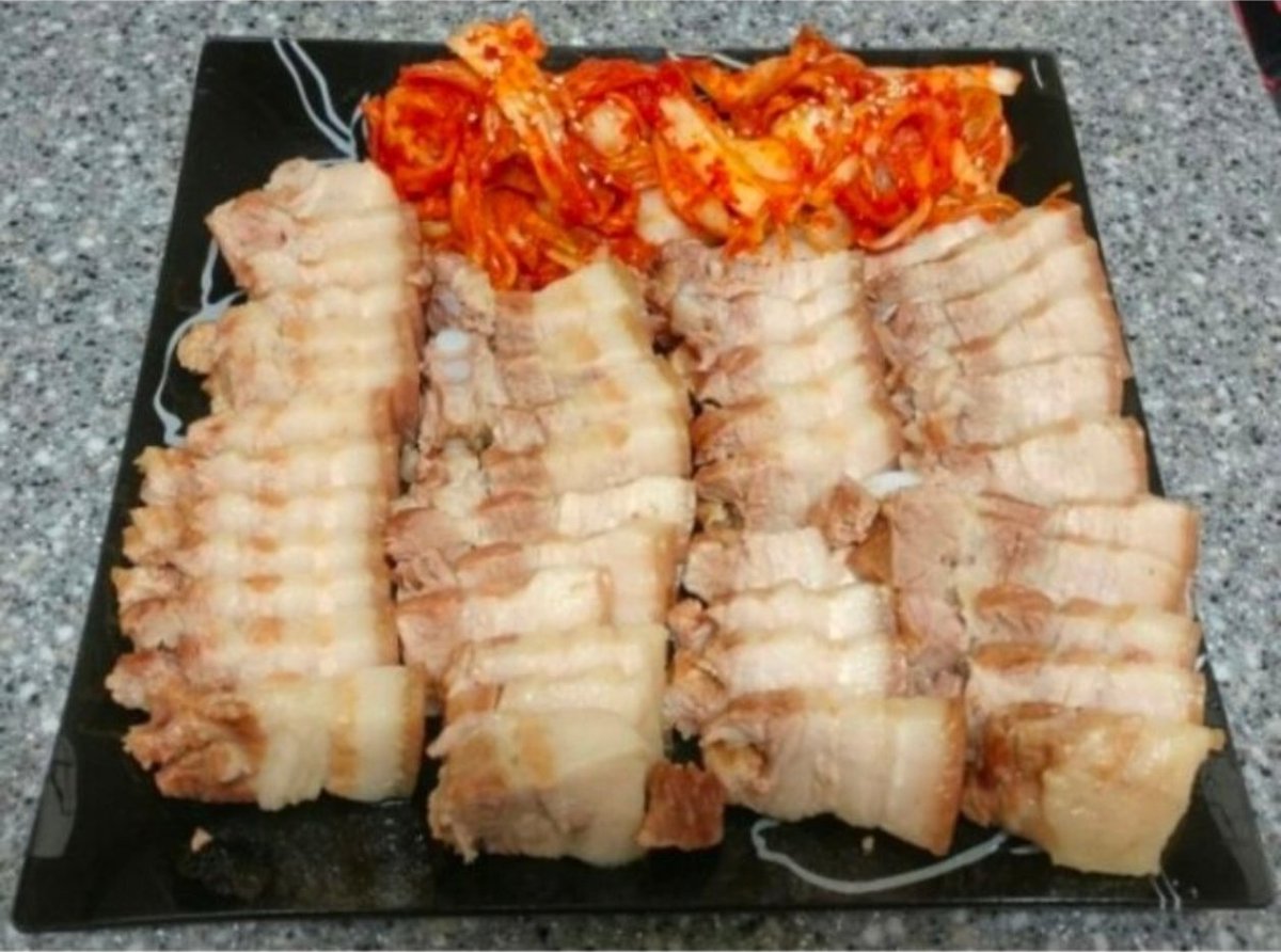 Rhayuumi's tweet photo. 아직 이거 싫어하는 한국인 못 봄 https://t.co/PcEIXAH5kc