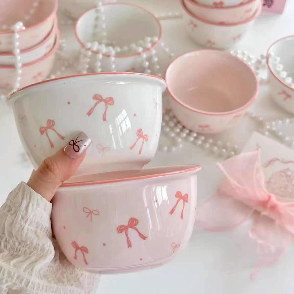 Imcake18's tweet photo. ￼⋆.𐙚 ̊ ถ้วย จาน ชามลายโบว์🎀 ྀི
ลายน่ารักมาก มีสองสี โบว์ขาวและโบว์ชมพู˚⊹♡

#ของใช้ในบ้าน #จานชามเซรามิก #ป้ายยาของใช้
#ใช้ดีบอกต่อ #ตรงปก #ShopeeTH #Shopee https://t.co/cIqUpJaQTG