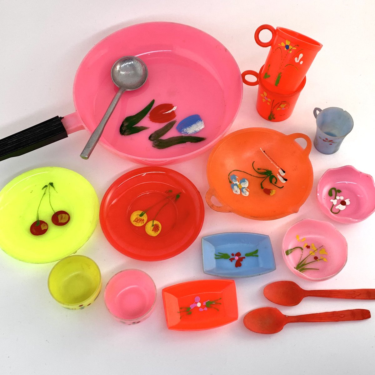 郷土玩具と古本 旅猫雑貨店（雑司が谷） tweet media