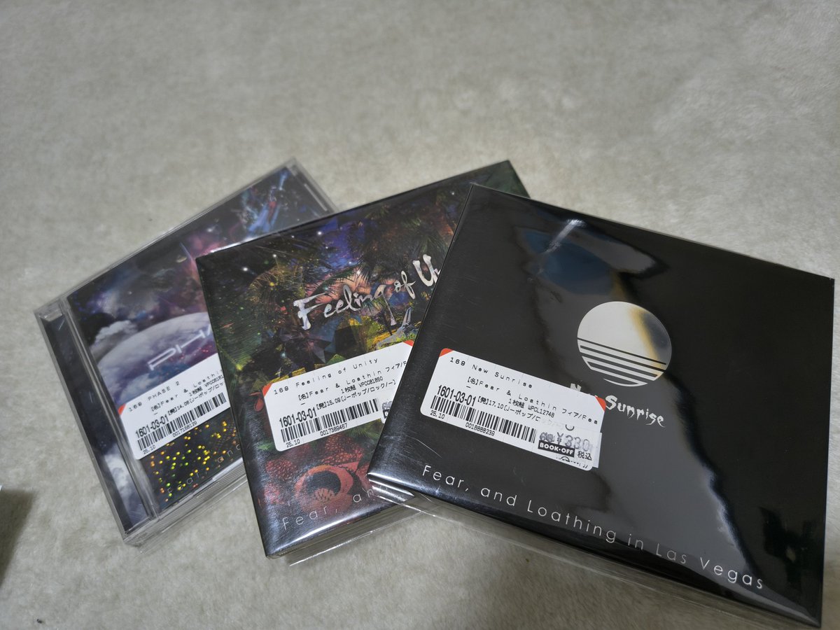 fukaya604's tweet photo. 値下げセールクーポンぜんぶが相まって1枚100円で買えちゃった。ブックオフ怖すぎる
#falilv https://t.co/GW7s8yy75e