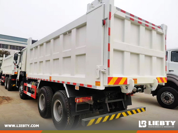 liebtycn's tweet photo. LIEBTY exported a SINOTRUK HOWO 6×4 dump truck to Cameroon 🇨🇲🚛371HP engine with strong hauling power 💪
Durable dump body built for heavy-duty transport 🏗️Reliable solution for construction projects
📩export@liebty.com
#SINOTRUK #HOWO #DumpTruck #ConstructionEquipment #Cameroon https://t.co/Brah7m5tPq