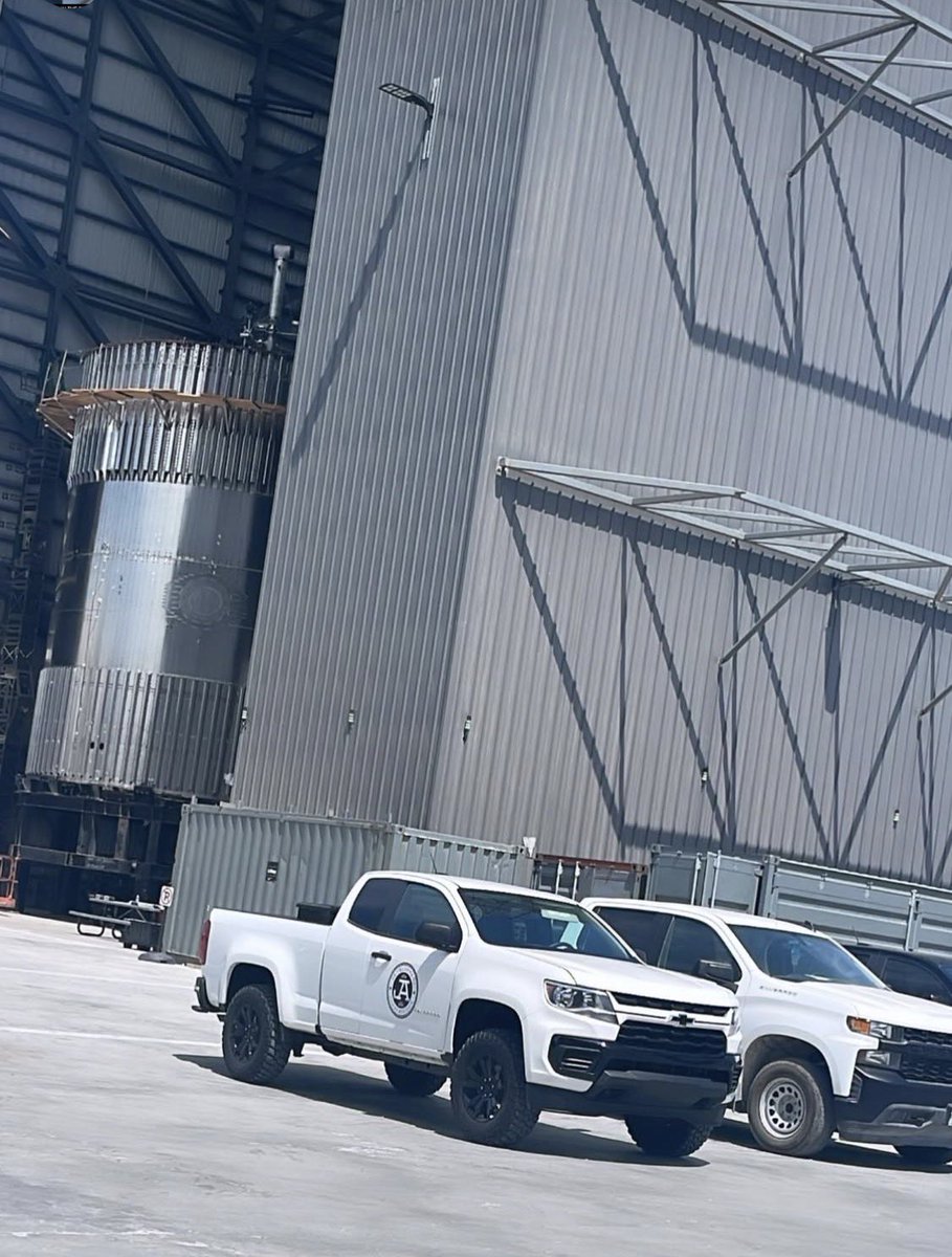 JaviLeal89's tweet image. In a world fueled by noise and the need for validation, we stay disciplined and focused on the work in front of us. 

What’s been built didn’t happen overnight it was created from the ground up.

Every day is progress. Every day is growth.
I’ve always focused on building value,