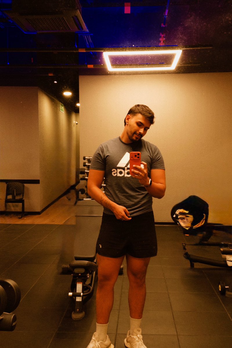 _alejandroduque's tweet photo. Buenas noches 😮‍💨 https://t.co/6yhLzLseU5