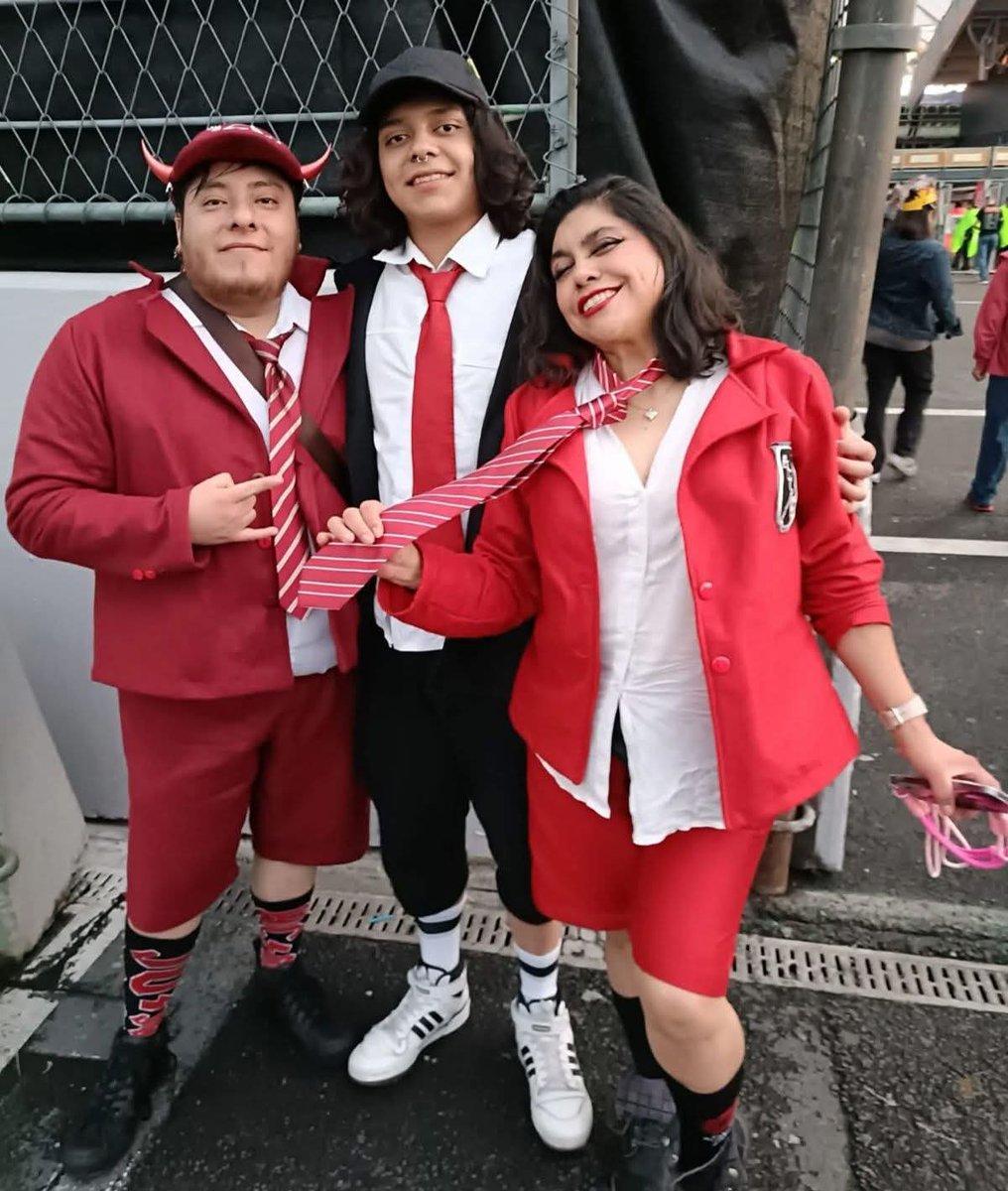 A L e 𝕏 tweet media