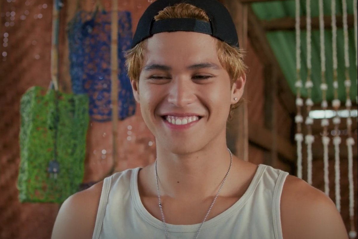 azilatte's tweet photo. Of course my favorite Amboy hehe iba aura mo dito dong gwapo mo. Ginalingan mo nanaman. you always make justice for your role. 👏🏻🎬
#KyleEcharri
#18thRose https://t.co/QAmWWHBhH1
