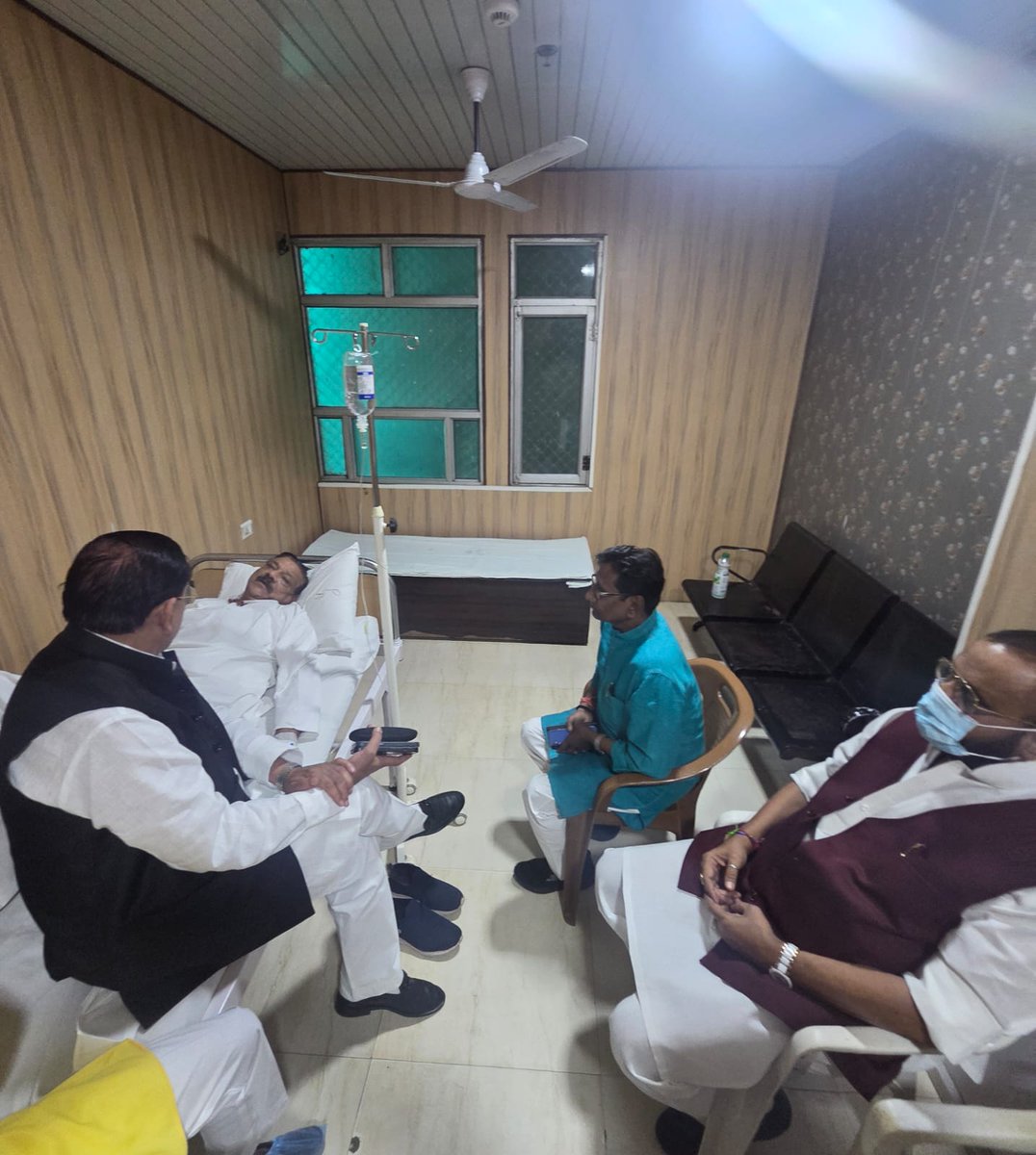 Om Prakash tweet media